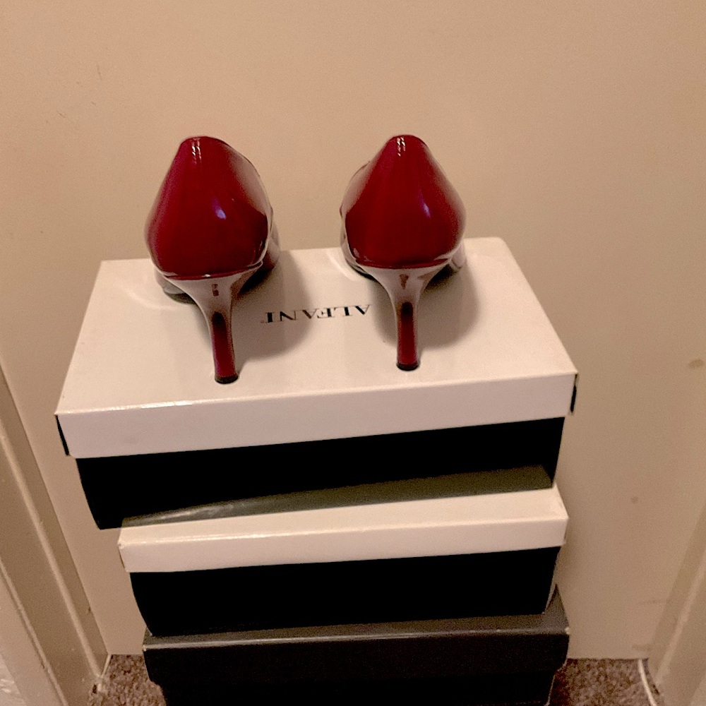 Alfani Red Patent Leather Pumps - Size 10 - Picture 3 of 5